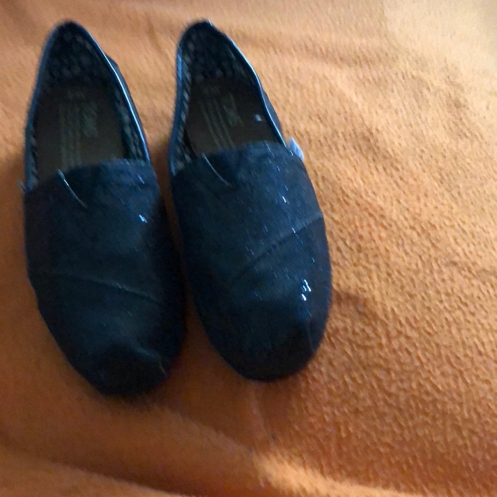 Toms